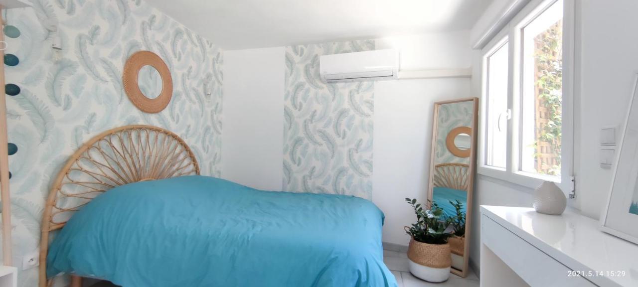 Belle Dependance De 30M2 Avec Terrasse Et Jardin Daire Villeneuve-lès-Avignon Dış mekan fotoğraf